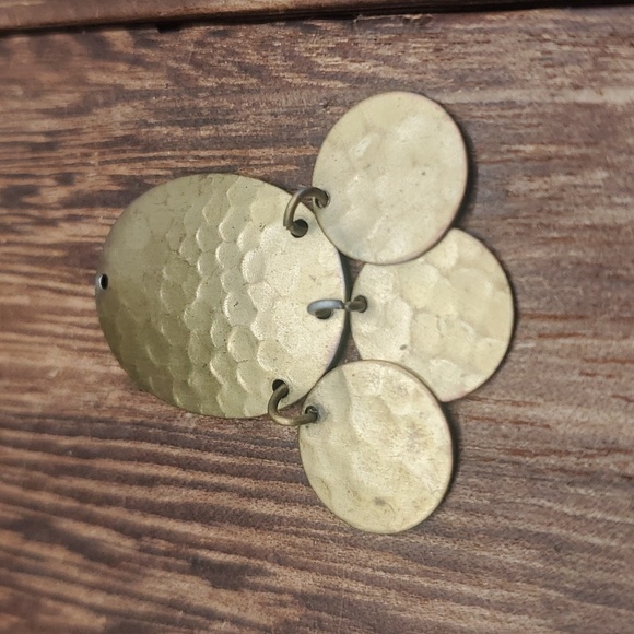 Hammered‎ gold tone Gypsy morrocan pendant - Picture 2 of 2